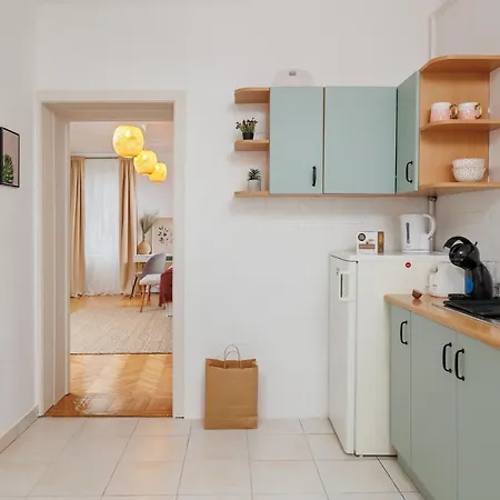 Lunga 16 | * Brašov